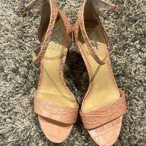 Vince Camuto NWOT Pink Sandals sz 8.5